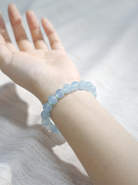 Aquamarine Bracelet: Release Inner Calm and Feel the Power of the Sea