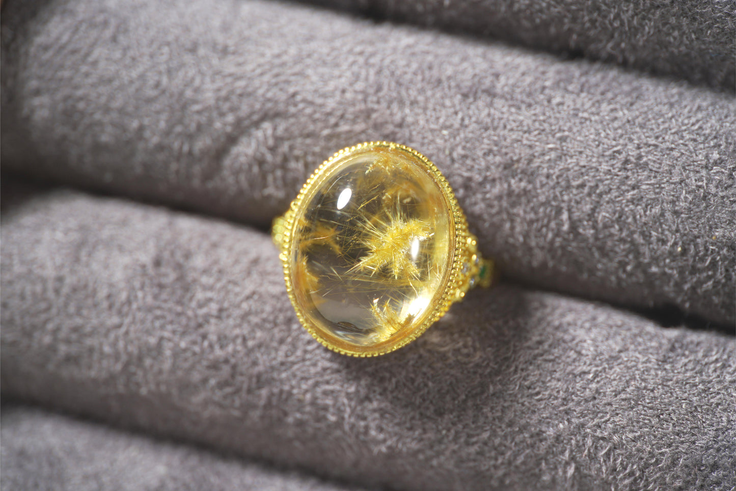 Designer-exclusive V Yellow & White Phantom Quartz Ring