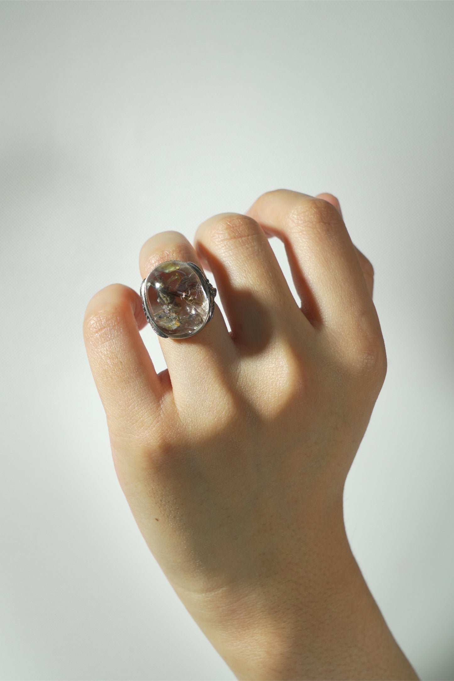 Designer-Exclusive VIII White Tea Phantom Quartz Ring